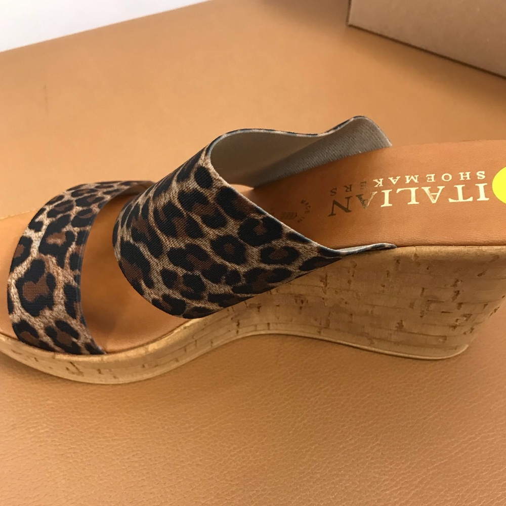 Italian Shoemakers Madera Leopard Platform Sandals - Picture 2 of 4